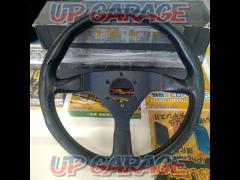 MOMO
Leather steering wheel