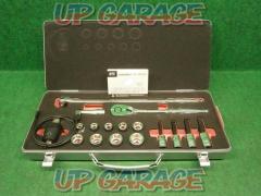 KTC
12.7 sq. Socket wrench set
Torque model [17 items]
TB417TQ