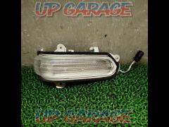 Daihatsu genuine
L350S / tanto
Genuine blinker lens
※ Driver's seat side only