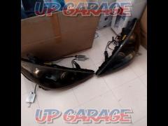 Wakeari
TOYOTA
30 series Estima
Genuine processing headlight