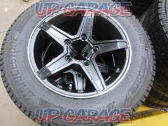 5ZIGEN
5-spoke wheel
+
BRIDGESTONE
BLIZZAK
DM-V3
(W031076)