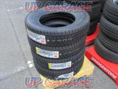 DUNLOP
WINTERMAXX
SV01