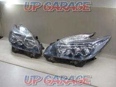 Toyota
ZVW30 Prius previous term genuine LED headlight