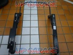 RECARO
Reclining seat rail
Note e-power
SNE12/HE12
For driver's side