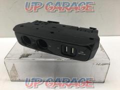 Tsuchiya Yack
USB+ expansion socket Yaris/Yaris cross only
SY-YA4