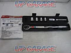 Emerson
Torque Wrench
EM-29