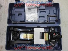 BAL
No.1335
Lowdown car correspondence
Hydraulic jack