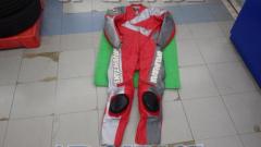 Riders size LLKUSHITANI
red & silver leather suit