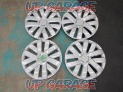 Unknown Manufacturer
14 inches
Wheel cap