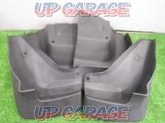 Unknown Manufacturer
Mud guard
