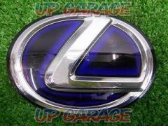 LEXUS
Rear emblem
90975-02114