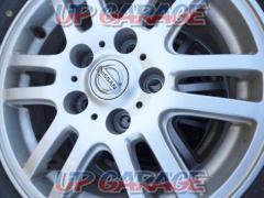 Nissan
Genuine option
Twin 6-spoke wheels
+
YOKOHAMA
ice
GUARD
iG50PLUS