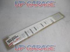 Toyota
Genuine
side emblem one point