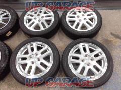 Daihatsu genuine (DAIHATSU)
Daihatsu genuine
2×5 spoke aluminum wheels
+
YOKOHAMA (Yokohama)
Bluearth
RV-02CK