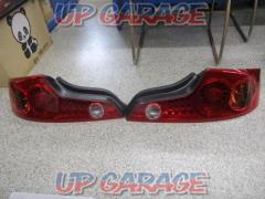 nissan skyline coupe
CPV35 genuine tail lens
Right and left