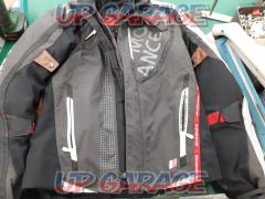 KUSHITANI
[K-2680]
Acute jacket (with inner)
First arrival
autumn
winter
