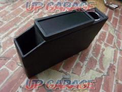 Unknown Manufacturer
Center console BOX