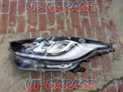 トヨタ純正(TOYOTA) KSP210・MXPA10・MXPH10/ヤリス純正助手席側LEDヘッドライト