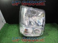SUZUKI (Suzuki)
DA 17 / Every
Genuine headlight
Right only
*Bent stay