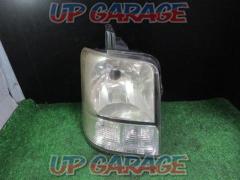 SUZUKI (Suzuki)
DA64V / EVERY
Genuine headlight
Right only
*Bent stay