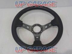 Unknown Manufacturer
3-spoke steering
330 mm