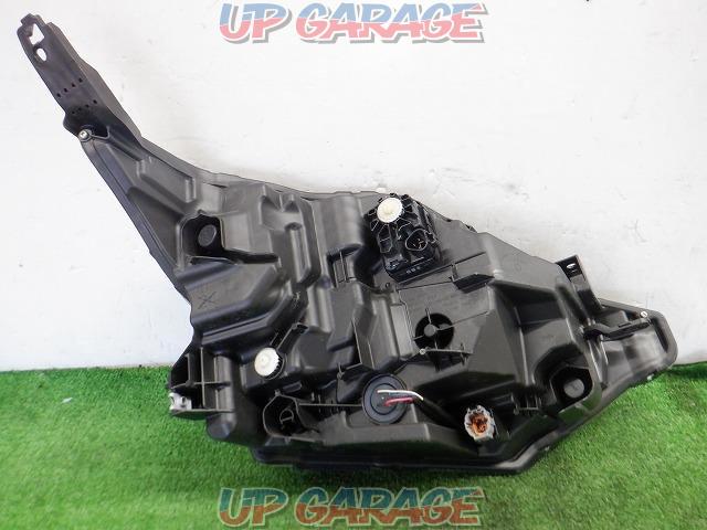[Left side only] Nissan genuine (NISSAN)
LED headlights-04