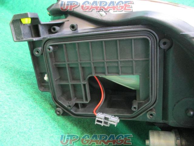 Toyota original (TOYOTA)
10 system Alphard late genuine headlight-09