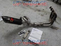 AKRAPOVIC (Akurapo Vittorio h)
Racing Line
3-1
Muffler
MT-09