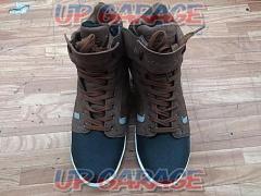 26cmKOMINE
BK-084
Protect Water Proof Flying Sneakers