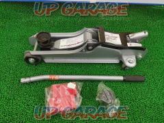 Large self-
meltec
Lowdown jack
F-70