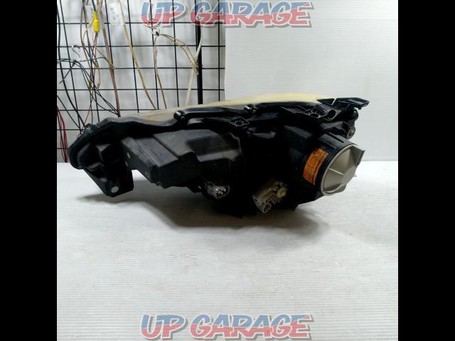 TOYOTA 86/ZN6 前期純正 HIDヘッドライト-05