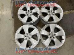 Toyota original (TOYOTA)
Original wheel
4 pieces set
