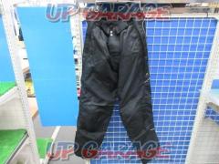 Buggy
Nylon over pants
Size L