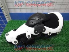 Trionic T6 ニーブレース 片側のみ