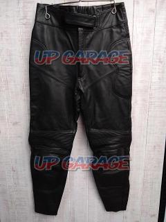 Size: L
Unknown Manufacturer
Leather pants