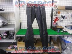 HORN
WORKS
Leather pants