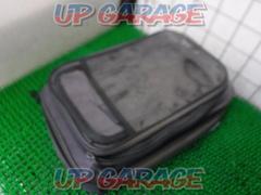 DEGNER Magnetic Tank Bag