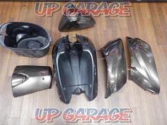 1【6分割】ホンダ純正(HONDA) 外装セット(フロントカバー+サイドカバー+フロントフェンダー+メットインボックス+レッグシールド)