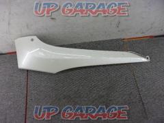 リード110(JF19) ホン純正 左カウル 83610-GFMA-000
