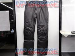 KADOYA
Punching leather pants