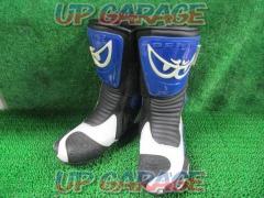 BERIK
Racing boots
GP-X
Size 26.5cm (EUR41)