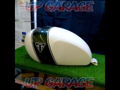 TRIUMPH(トライアンフ) 燃料タンク