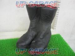 Size: 45BERIK
Waterproof touring boots
