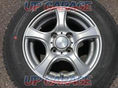 DUNLOP (Dunlop)
VIOLENTO (Vu~iorento)
5-spoke
Wheel only four