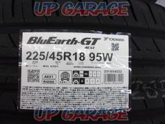 YOKOHAMA
BluEarth-GT