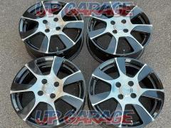 DUNLOP (Dunlop)
ROZEST (Rozesuto)
STYLISH
MODE
X7
(4HOLE)
4 pieces set