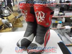 ARLENNESS
Racing boots
EUR37