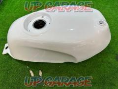 HONDA NSF100純正タンク