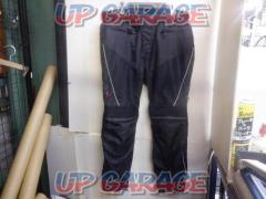 KOMINE
Mesh pants