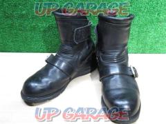Size 25.5cm
BLACK
ANKLE BOOTS
KADOYA (Kadoya)